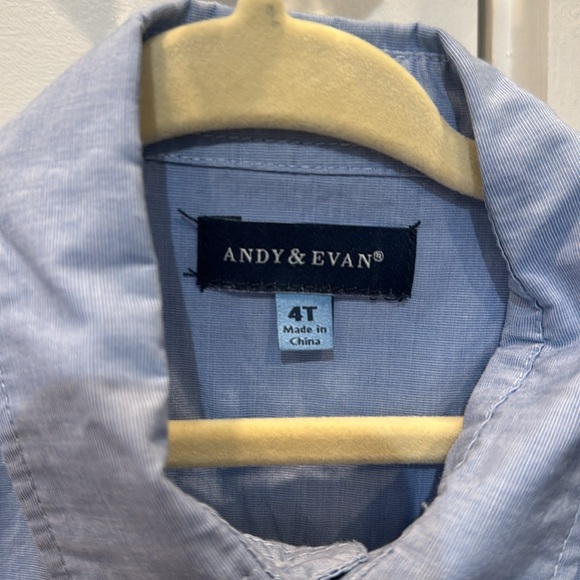 Andy & Evan light blue dress button down shirt 4T in like new condition - Picture 2 of 3